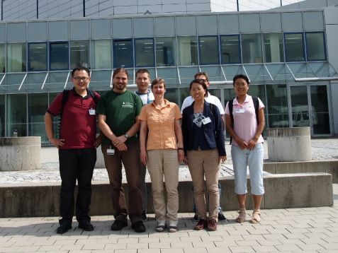 Das PANDA-Team arbeitete über ein Jahr eng mit den chinesischen Kollegen zusammen; v.l.n.r.: P. Cheng, P. Cermak, A. Schneidewind, F. Stoica, H. Zhang, P. Geselbracht, Y.T. Liu © MLZ Carr-Reaktor